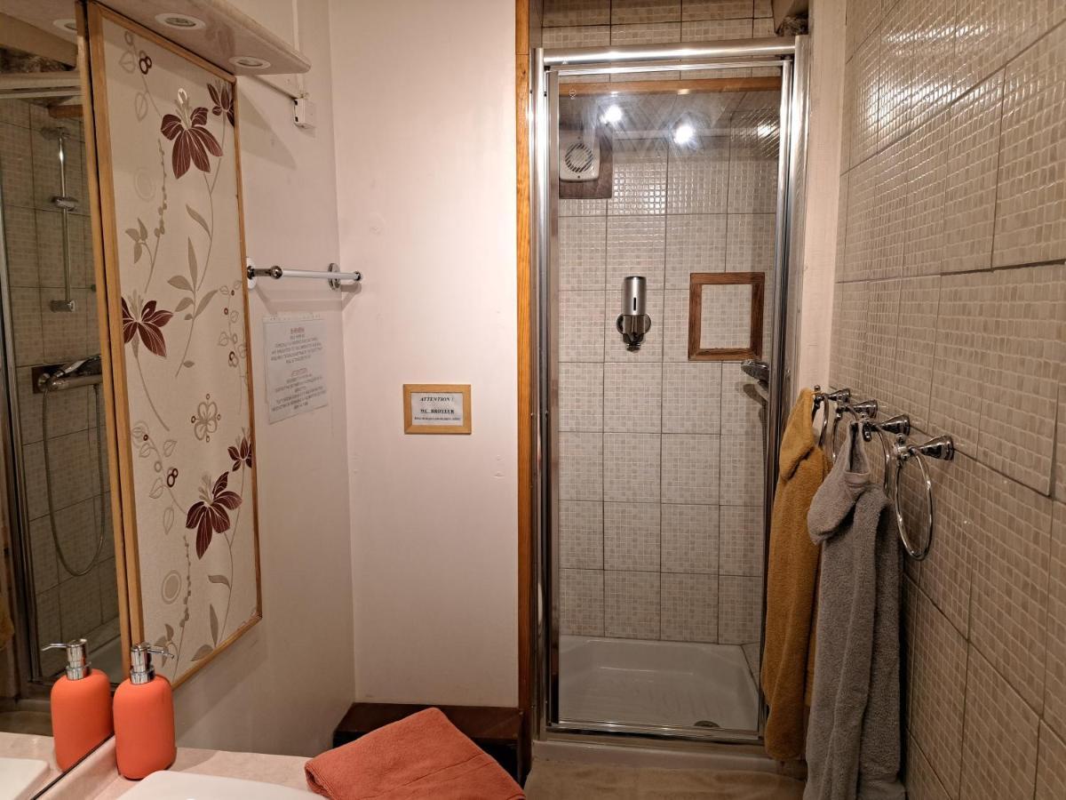 Gite De La Tour De Loire - 65 M2 Au Pied D'Une Tour De Gue Du 17Eme Siecle Mer Exteriér fotografie